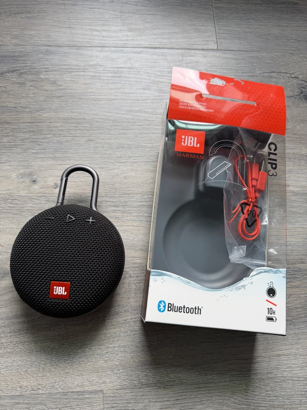 JBL Clip 3 Portable Bluetooth Speaker in Black